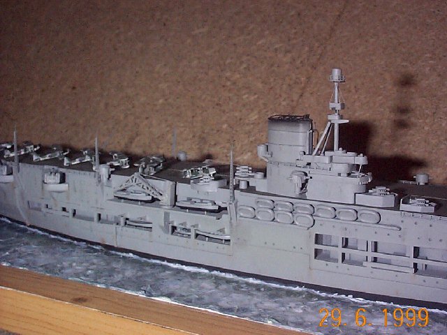 600arkroyal.jpg (71288 bytes)