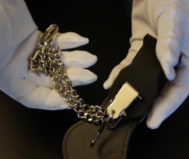 army frog with attached chain closeup