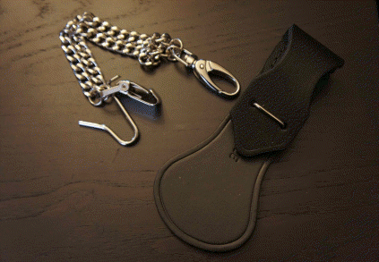 army frog with unattached chain